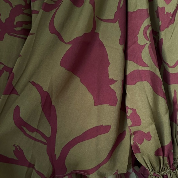 Easel Olive/Plum Print Off The Shoulder Top - Picture 4 of 7